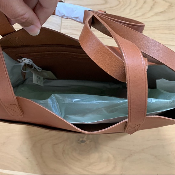 Brand New Madewell Medium Transport Tote - Picture 7 of 12